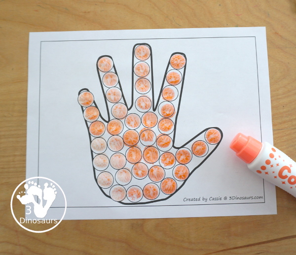 Free Hand Fine Motor Mat Printables has four fine motor mats to use. You have a hand template printables, hand tracing printable, hand cotton swab printable and a hand dot marker printable. 5 free hand printables to use with kinds in PreK and kindergarten - 3Dinosaurs.com