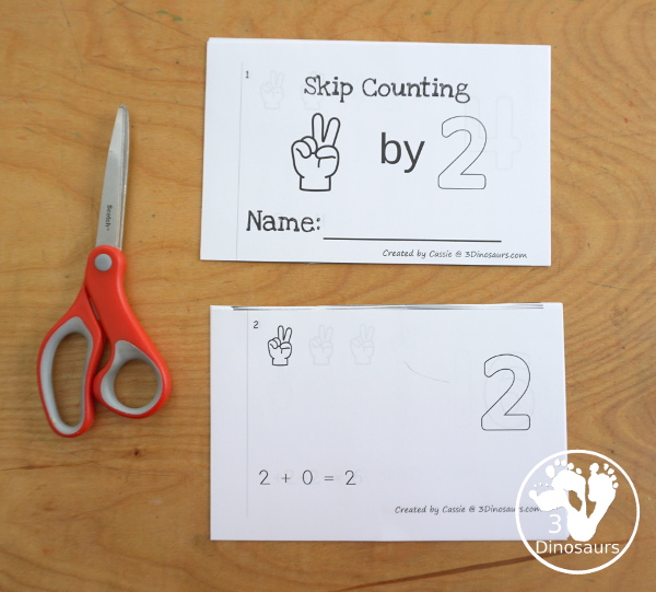 Free Hand Skip Counting by 2 & 5 Easy Reader Books - each book has 14 pages with skip counting numbers, repeat addition, and visual with hand and fingers for the skip counting. - 3Dinosaurs.com