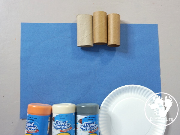 Paper Roll Snowman painting for kids - a fun snowman made by painting with paper rolls. A simple winter craft that kids of different ages can do. It is simple to set up and do.