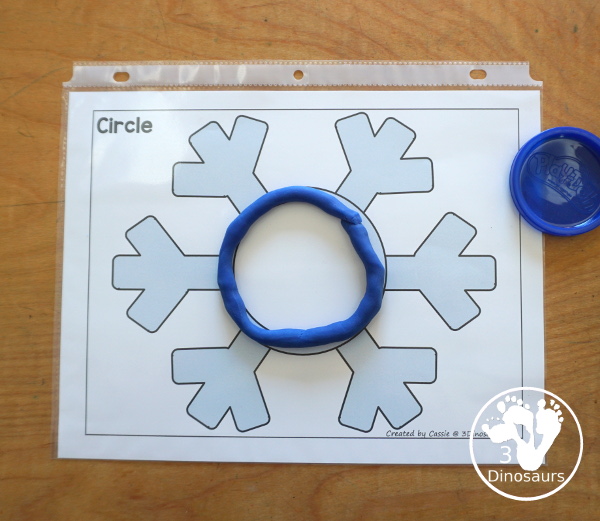 Free Snowflake Shape Playdough Mat Printables - 12 shape playdough mats that work great for a winter shape printable for kids. You have a color version and a black and white version. 3Dinosaurs.com