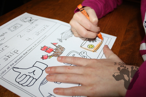 FREE No Prep Thanksgiving Digraph Find & Color: for beginning digraph: ch, sh, th and wh - 3Dinosaurs.com