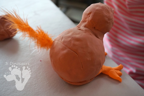 Fun To Make Model Magic Turkey - easy to make turkey and get a lot of fun fine motor work in as well - 3Dinosaurs.com #craftsforkids #thanksgiving