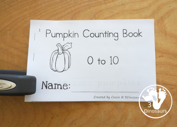 Free Pumpkin Number Word Counting Book Printable - with numbers from - to 10 for tracing, coloring and counting pumpkins- 3Dinosaurs.com