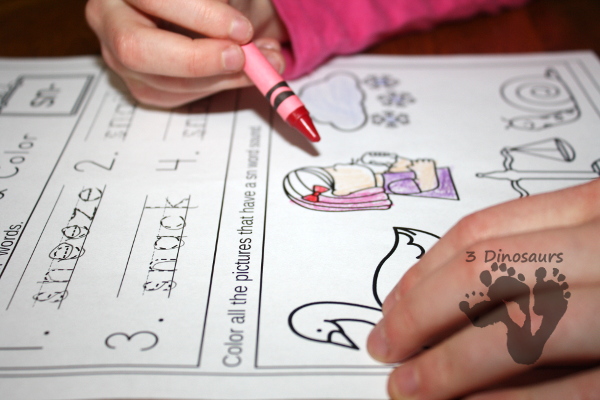 FREE Fun No-Prep Winter Learning with Blends: for beginning blends: sc, sk, sn, st - 3Dinosaurs.com