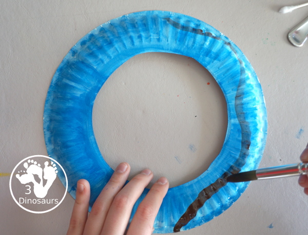 Winter Evergreen Wreath Craft - a fun wreath craft with a evergreen tree in winter with berries and snow.  - 3Dinosaurs.com