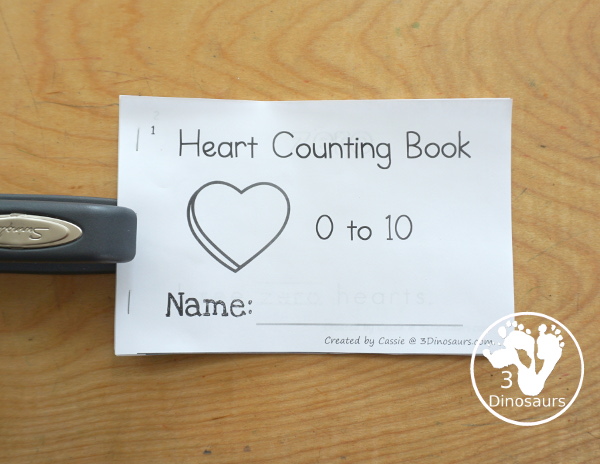 Free Heart Number Word Counting Book Printable - how to sample the book together - 3Dinosaurs.com