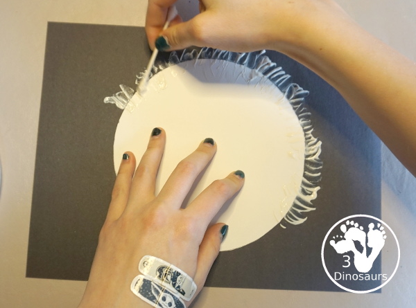 Total Solar Eclipse Painting - a simple q-tip painting you can make for the solar eclipse. It has very simple steps to make it. - 3Dinosaurs.com