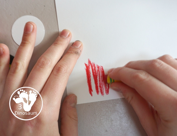 Lunar Eclipse Night Sky Wreath Craft - a fun blood red moon in a night sky wreath for the lunar eclipse A simple lunar eclipse craft for kids. 3Dinosaurs.com