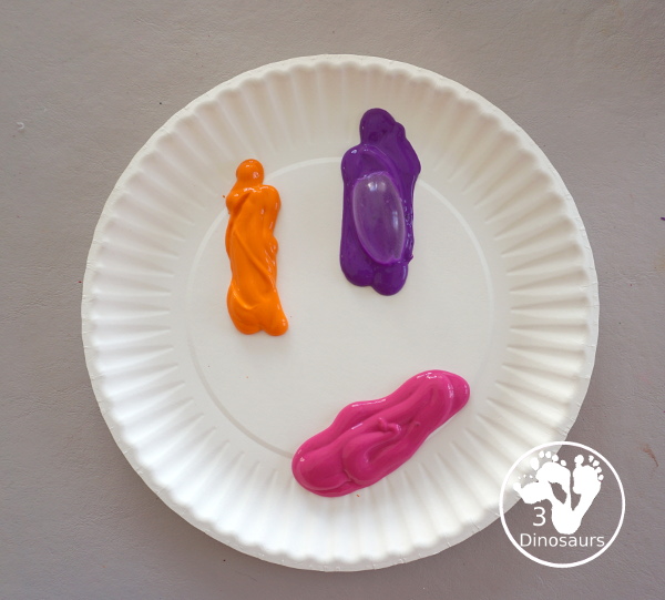 Paper Roll Truffula Tree Painting - this is a paper roll stamp painting truffula tree for the Dr Seuss's The Lorax - 3Dinosaurs.com