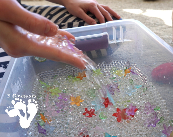 Flower Water Bead Sensory Bin - a great sensory bin for the spring with fun flower and leaves - 3Dinosaurs.com