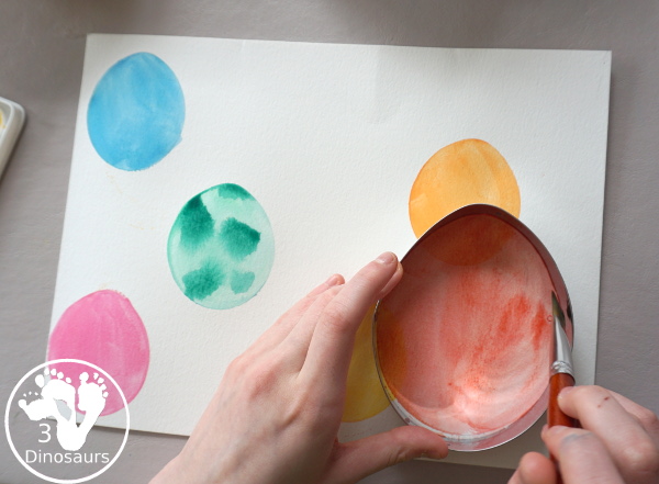 Easter Egg Cookie Cutter Water Color Painting - Easy watercolor painting and multiple ages can do together with three sizes of cookie cutters - 3Dinosaurs.com