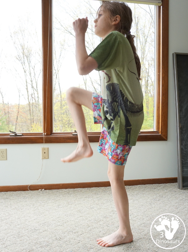 Free Ant Gross Motor Dice - 6 fun marching movements for kids to have fun with - 3Dinosaurs.com #bugsforkids #grossmotor #grossmotordice #freeprintable #3dinosaurs