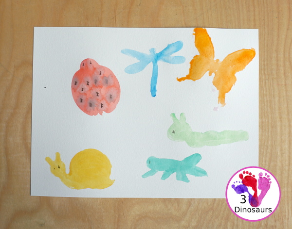 Bug Cookie Cutter Watercolor Painting - a super easy watercolor painting for kids with cookie cutters that is super fun to do. - 3Dinosaurs.com