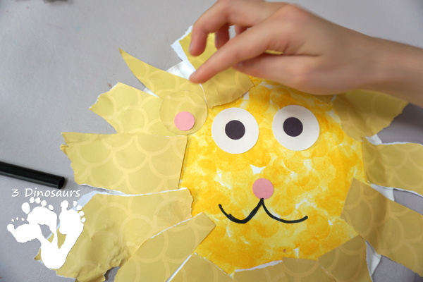 Easy To Make Paper Plate Lion - made with paper plates and torn paper, a fun craft for a zoo theme  - 3Dinosaurs.com 