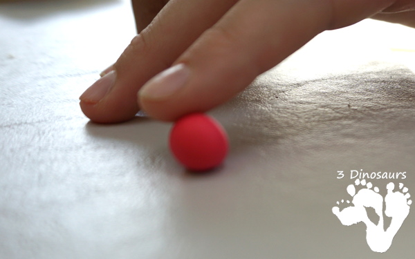 Model Magic Apple Tree - a great fall craft to make for any apple theme plus a fun way to work in fine motor - 3Dinosaurs.com