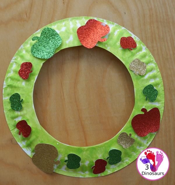 Glitter Apple Wreath for the fall - super easy to make for a fun fall decoration - 3Dinosaurs.com